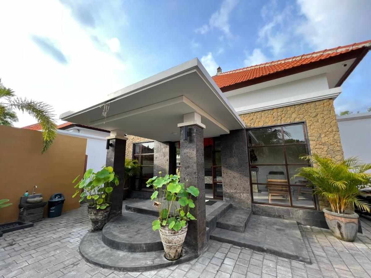 נוסא דואה Kubu Garden Suites & Villas Nusa Dua מראה חיצוני תמונה